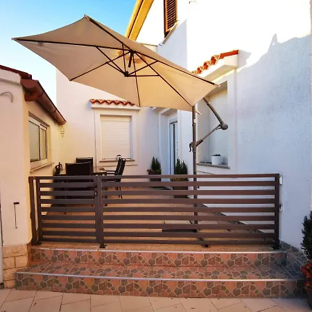 Apartment Dante Fazana Exterior photo